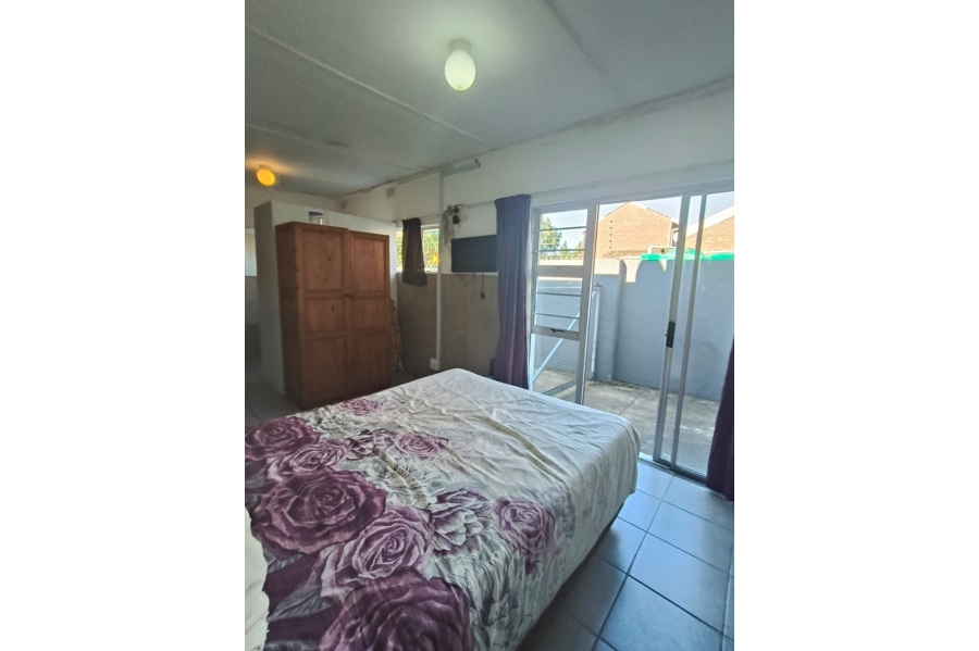 To Let 1 Bedroom Property for Rent in Dorchester Heights Eastern Cape